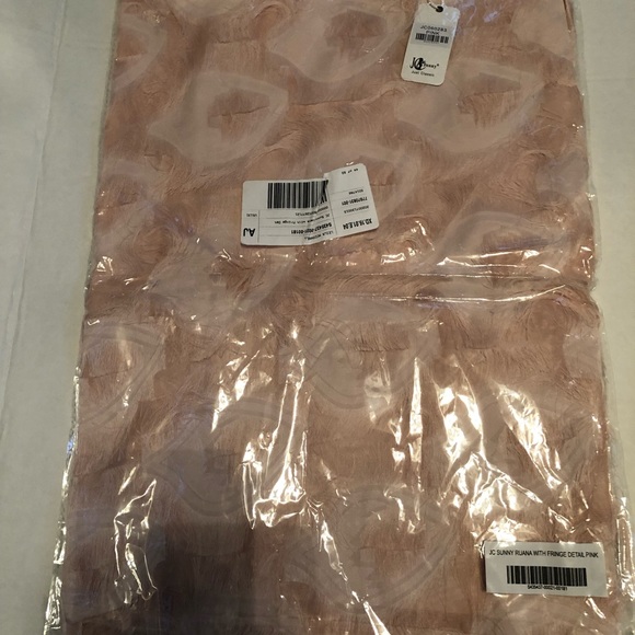 NWT JC SUNNY RUANA with Eyelash Fringe Detail, Pink One Size Fits Most - Picture 4 of 11